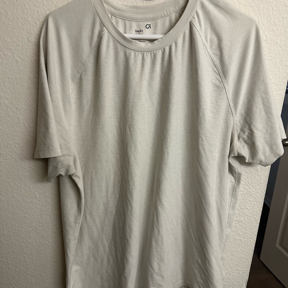 Gap Men's Gray Shirt
